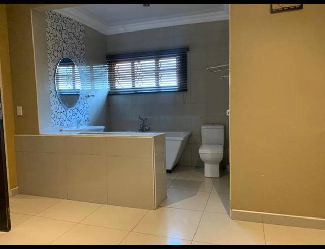 3 bed property to rent in SILVERTON